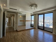 Продажа квартиры 3 комнаты 28 